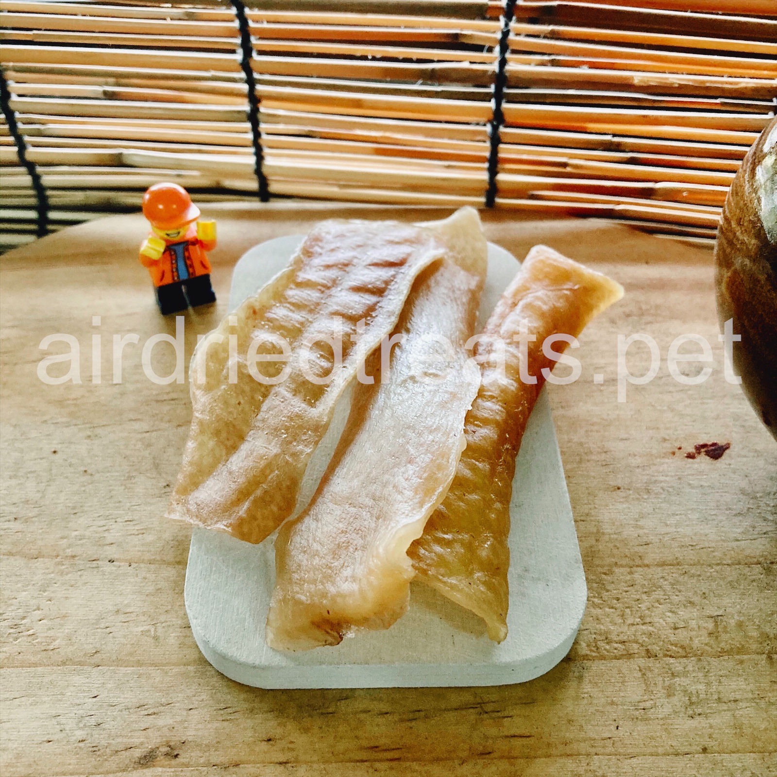 Air Dried Pork Skin Dog Chews 80g airdriedtreats.pet